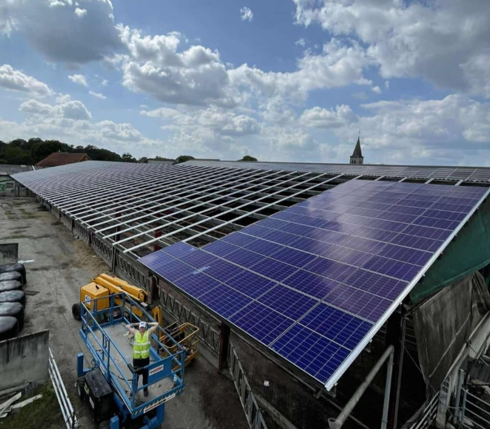 Pose de panneaux photovoltaïques